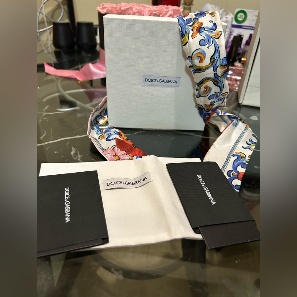 Brand NEW never worn dolce & Gabbana kids head band/scarf.